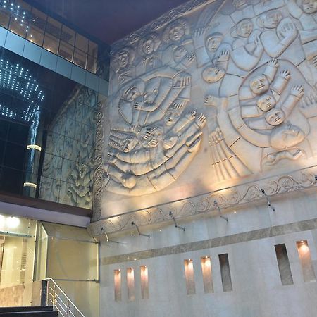 Geetika Galaxy Hotel Kanpur Bagian luar foto