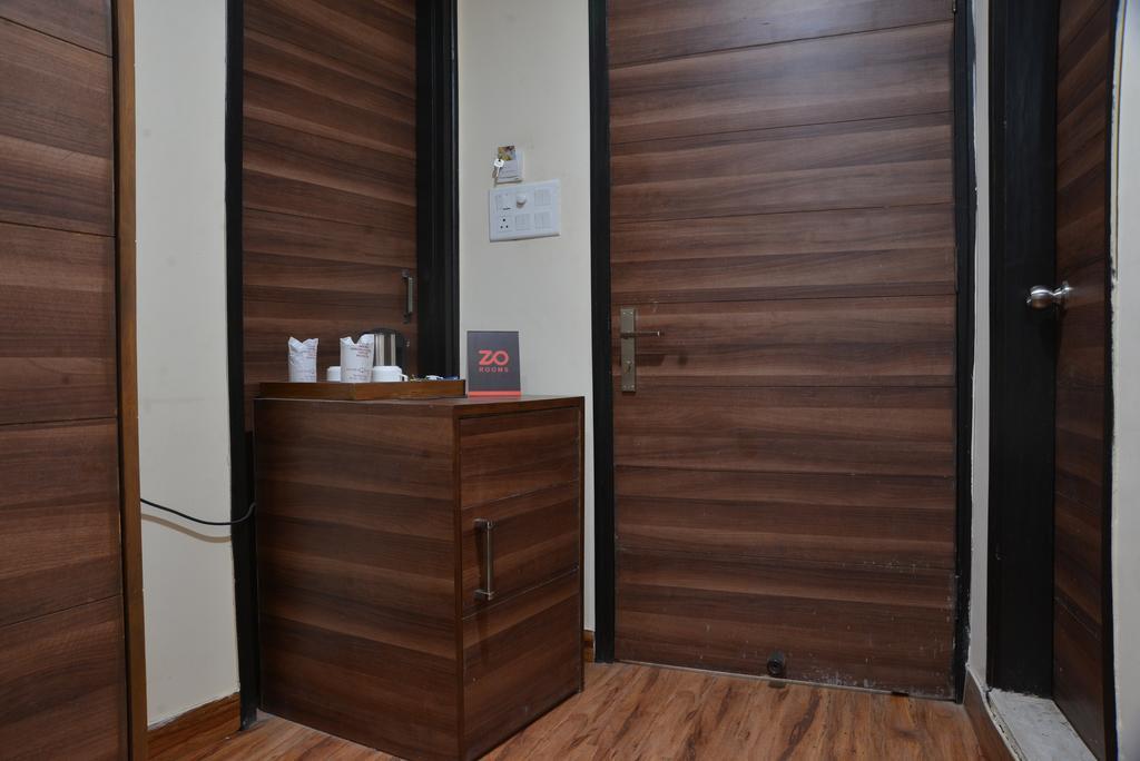 Geetika Galaxy Hotel Kanpur Bagian luar foto