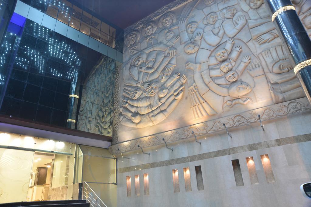 Geetika Galaxy Hotel Kanpur Bagian luar foto